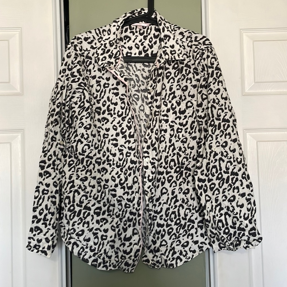 Victoria’s Secret Button Down Sleep Shirt, Women’s Size Large, Great Condition!